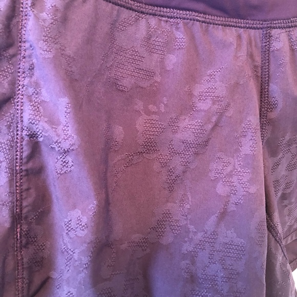 Lululemon Speed Short Rare Concord Grape Jacquard Embroidered Floral Print - Picture 3 of 7